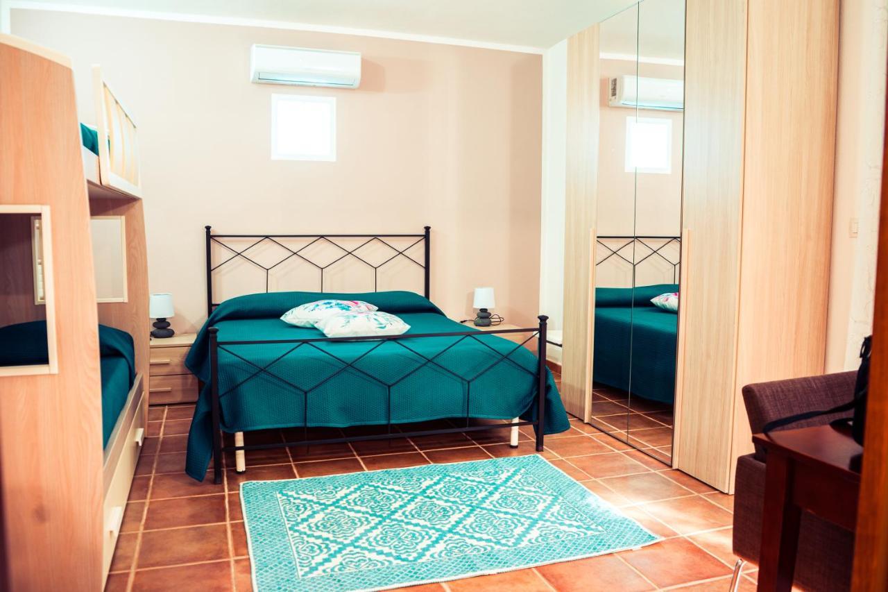 アルゲーロ The Vineyards Bed & Breakfast エクステリア 写真